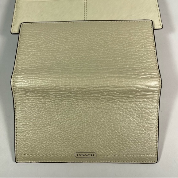 Coach Park Leather Checkbook Wallet Turnlock closure F49164 - Picture 10 of 16